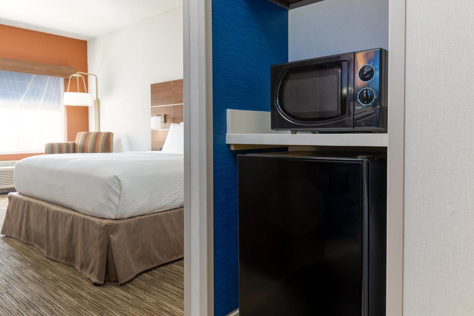 Holiday Inn Express & Suites Las Vegas Sw Springvalley By Ihg Exterior foto
