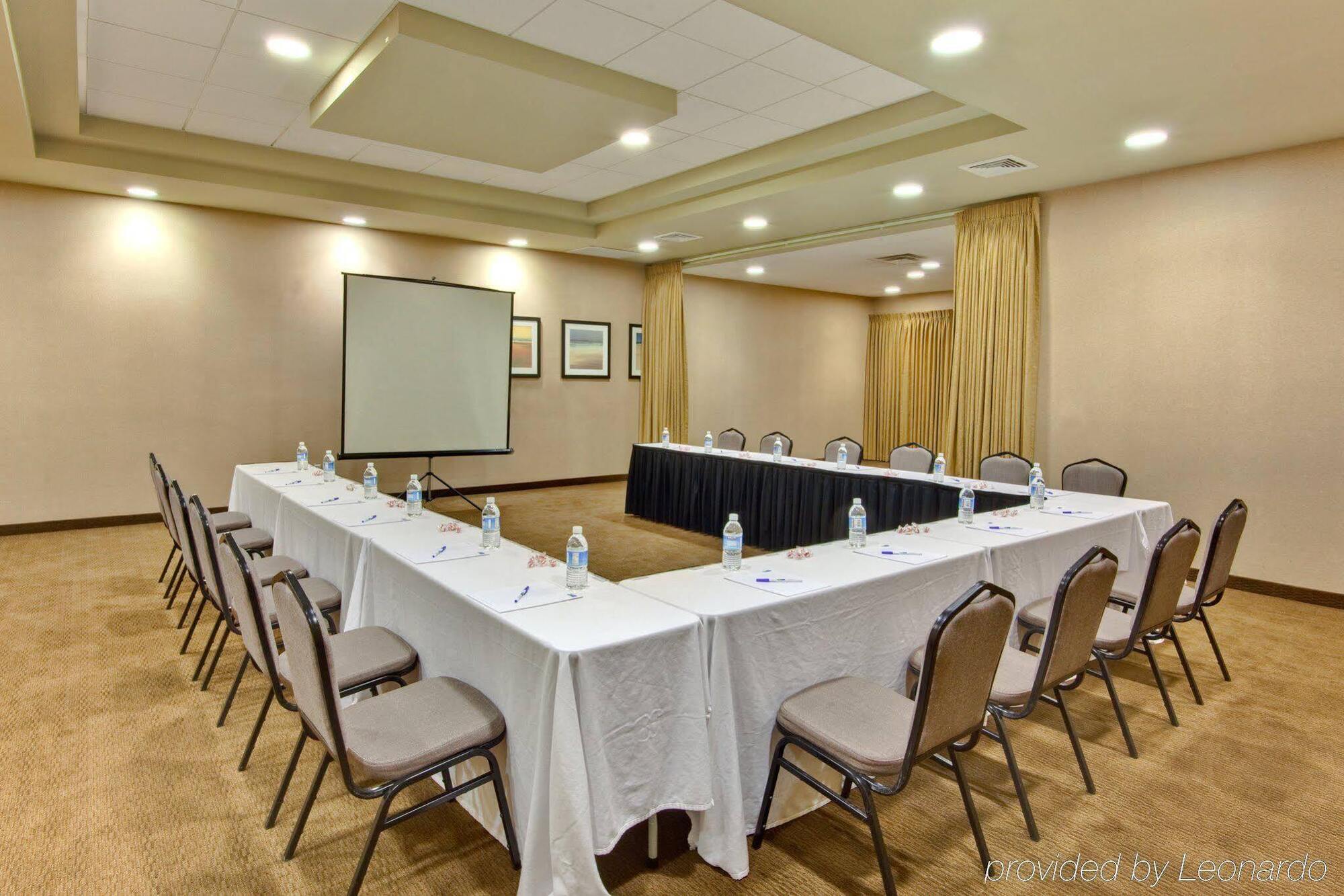 Holiday Inn Express & Suites Las Vegas Sw Springvalley By Ihg Exterior foto
